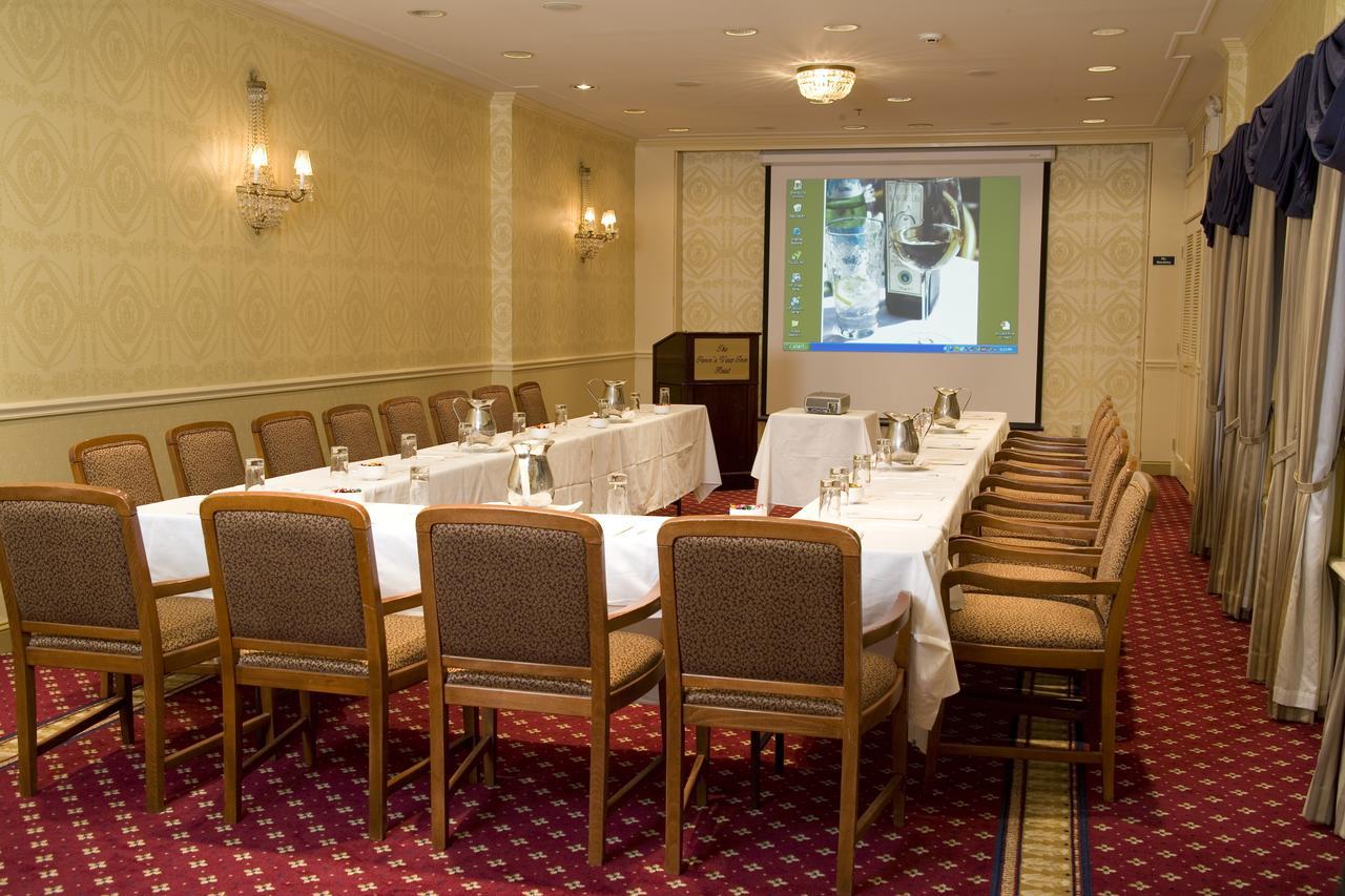 Penn's View Hotel 3*