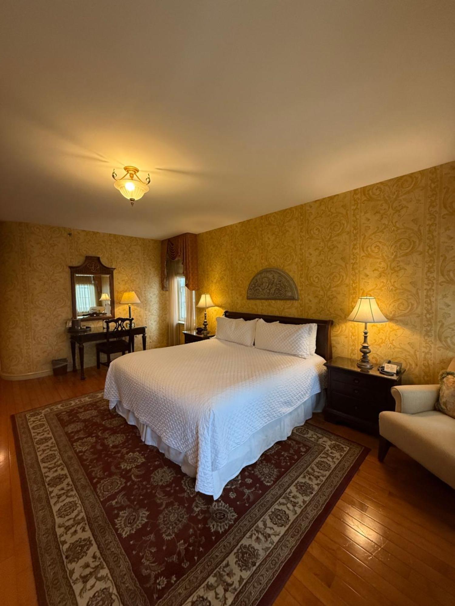 Penn's View Hotel